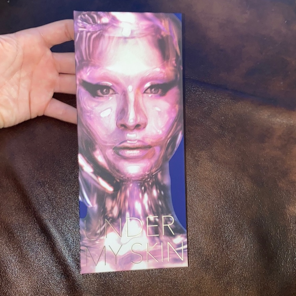 💋BRAND NEW UNDER MY SKIN EYESHADOW PALETTE! - Picture 2 of 7